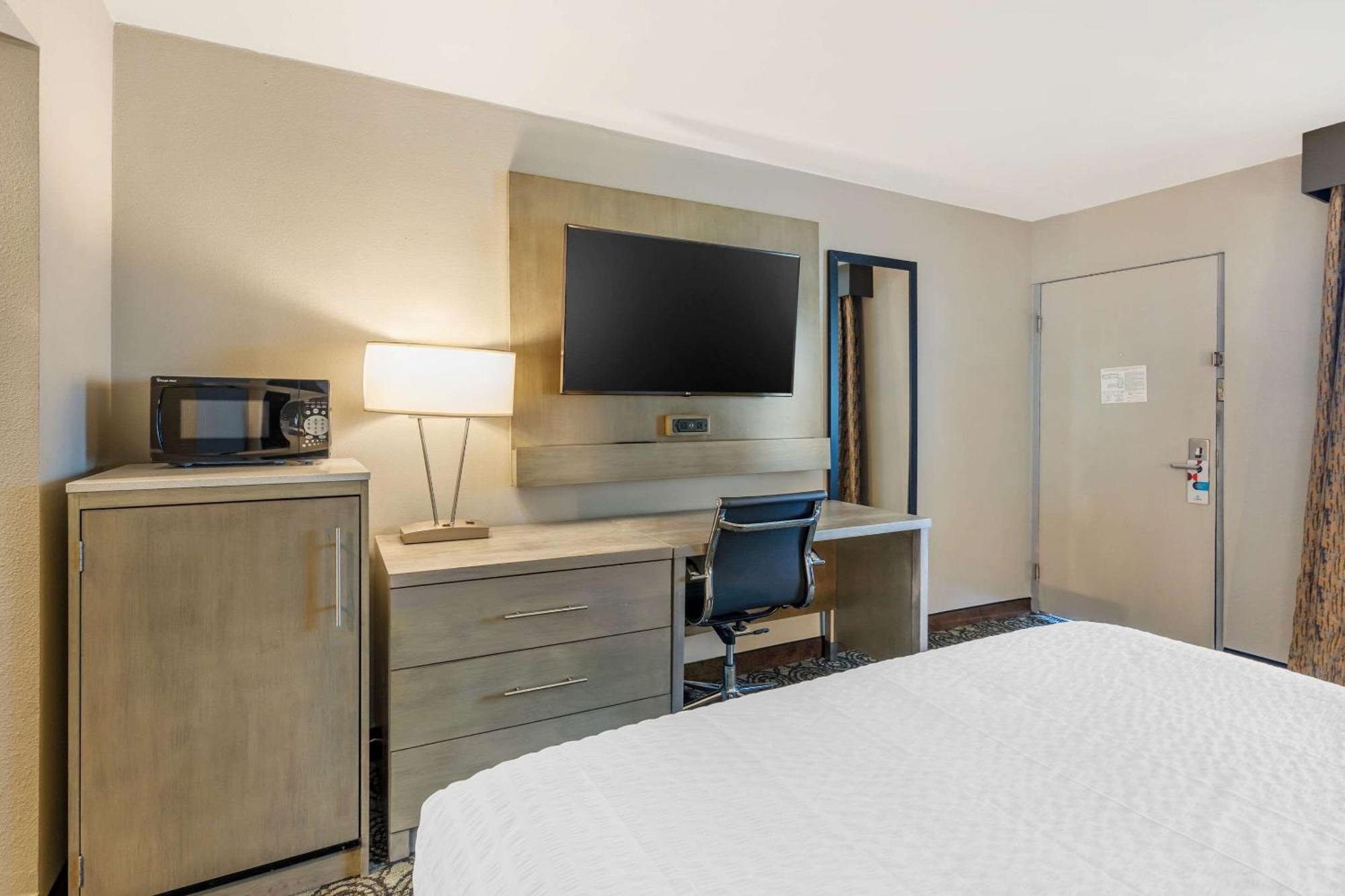 Clarion Inn Murfreesboro Buitenkant foto